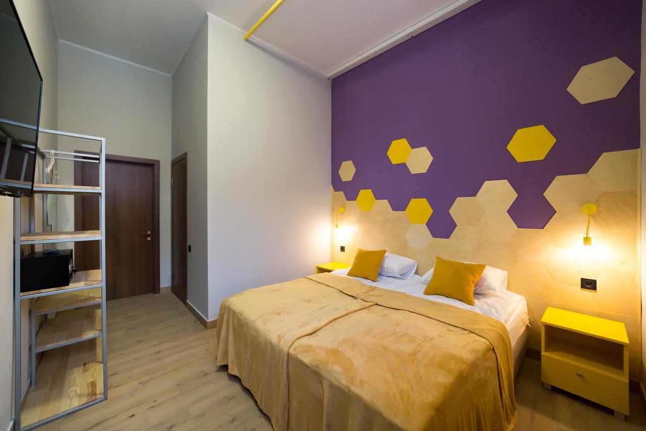 فندق Bee Station 2*