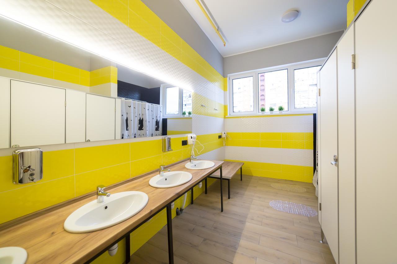 Отель Bee Station 2*