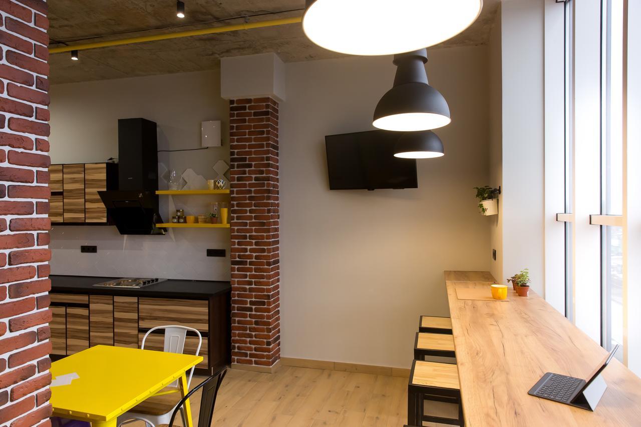 Bee Station Отель 2*